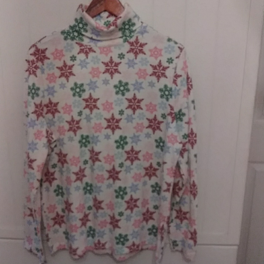 Turtle neck long sleeve top